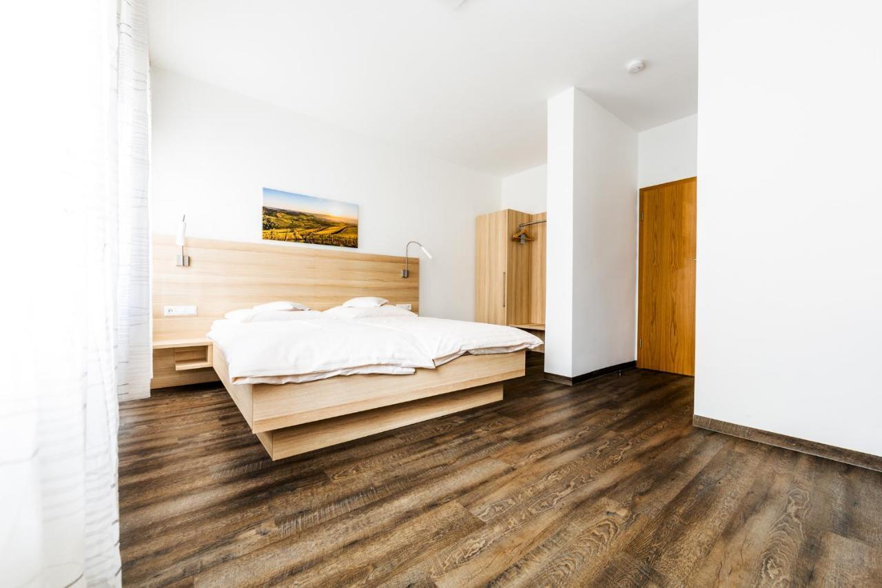 Hotel Zur Post Heilbronn Bagian luar foto