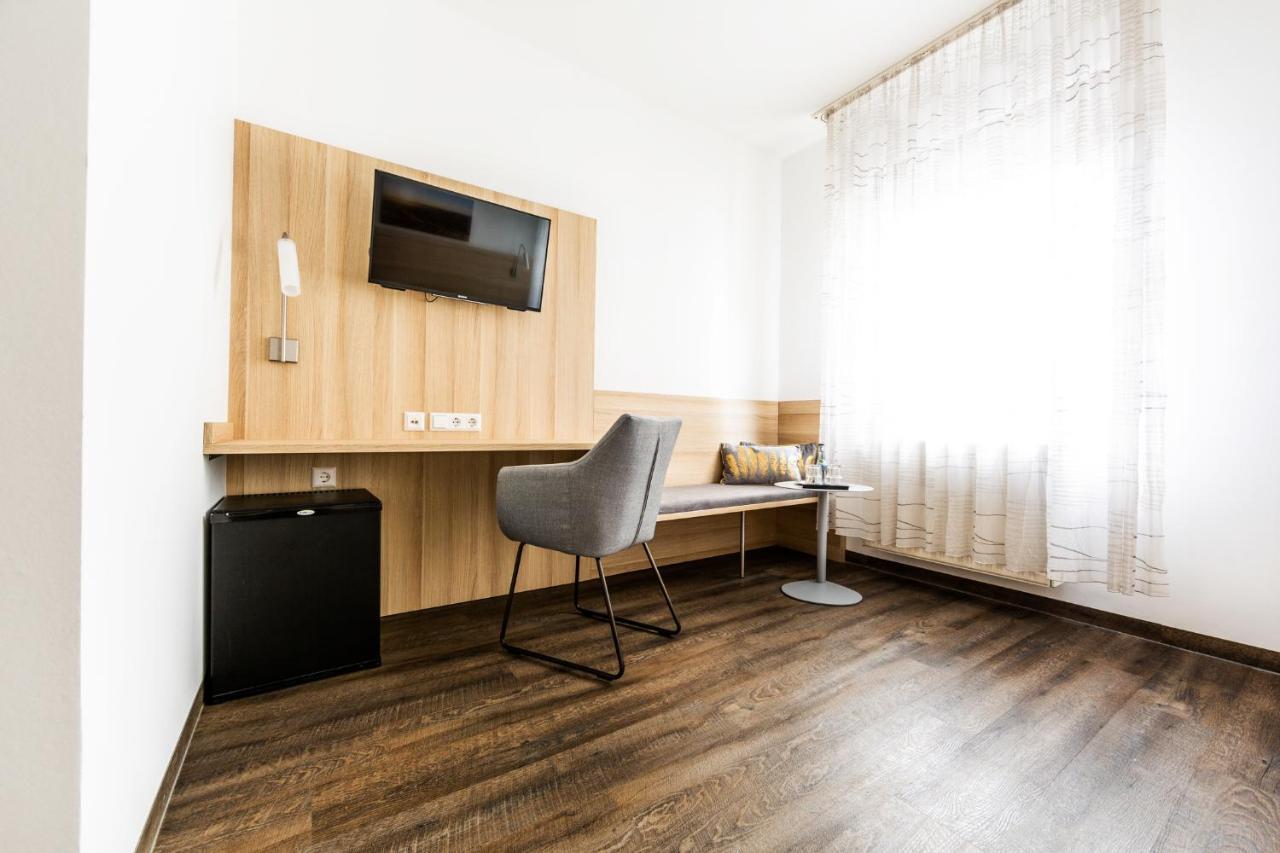 Hotel Zur Post Heilbronn Bagian luar foto